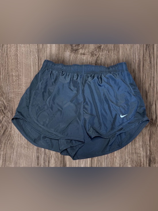 Nike Pants - NWT Women’s Nike Shorts SZ L Black
